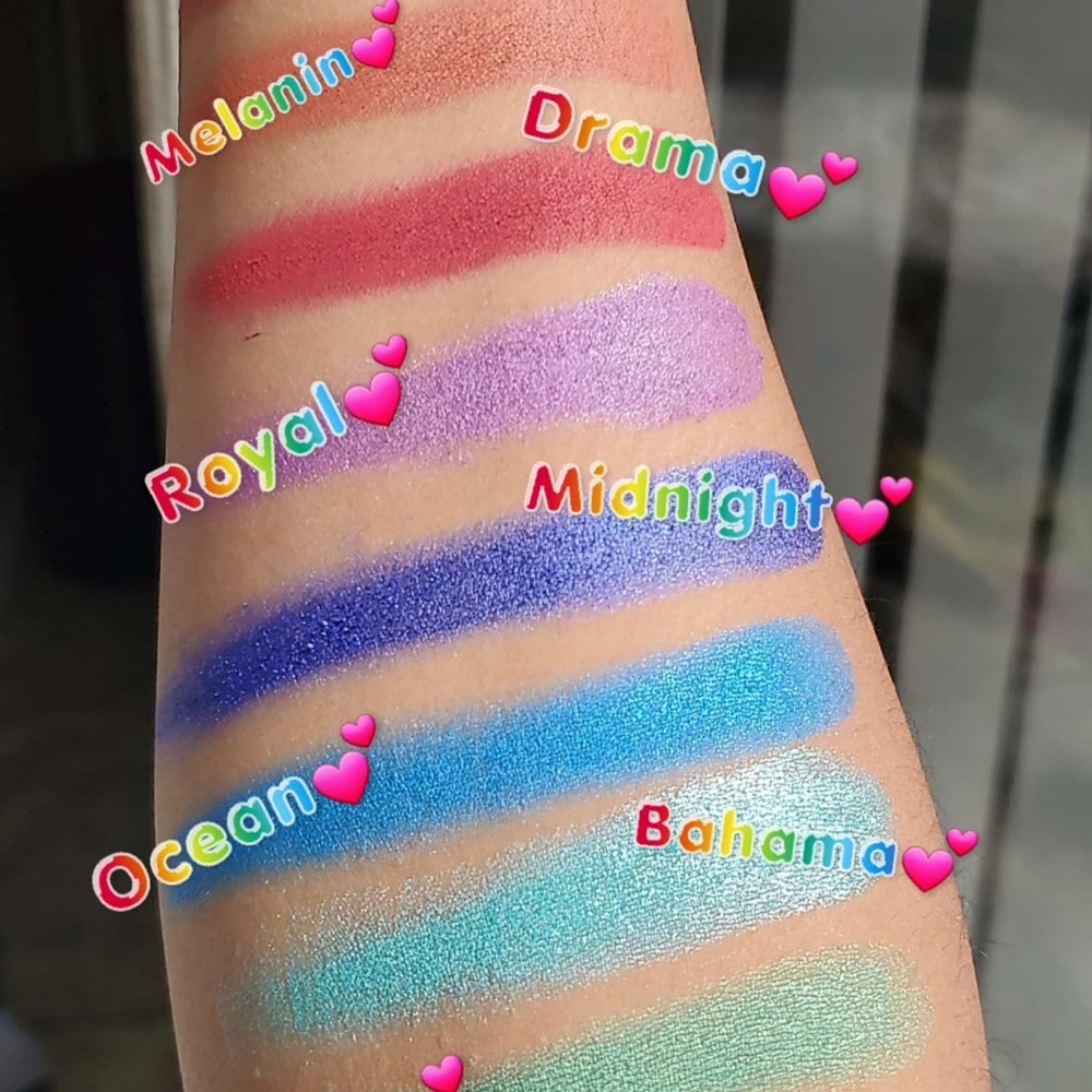 Tiedye Eyeshadow Palette - Picture 2 of 5